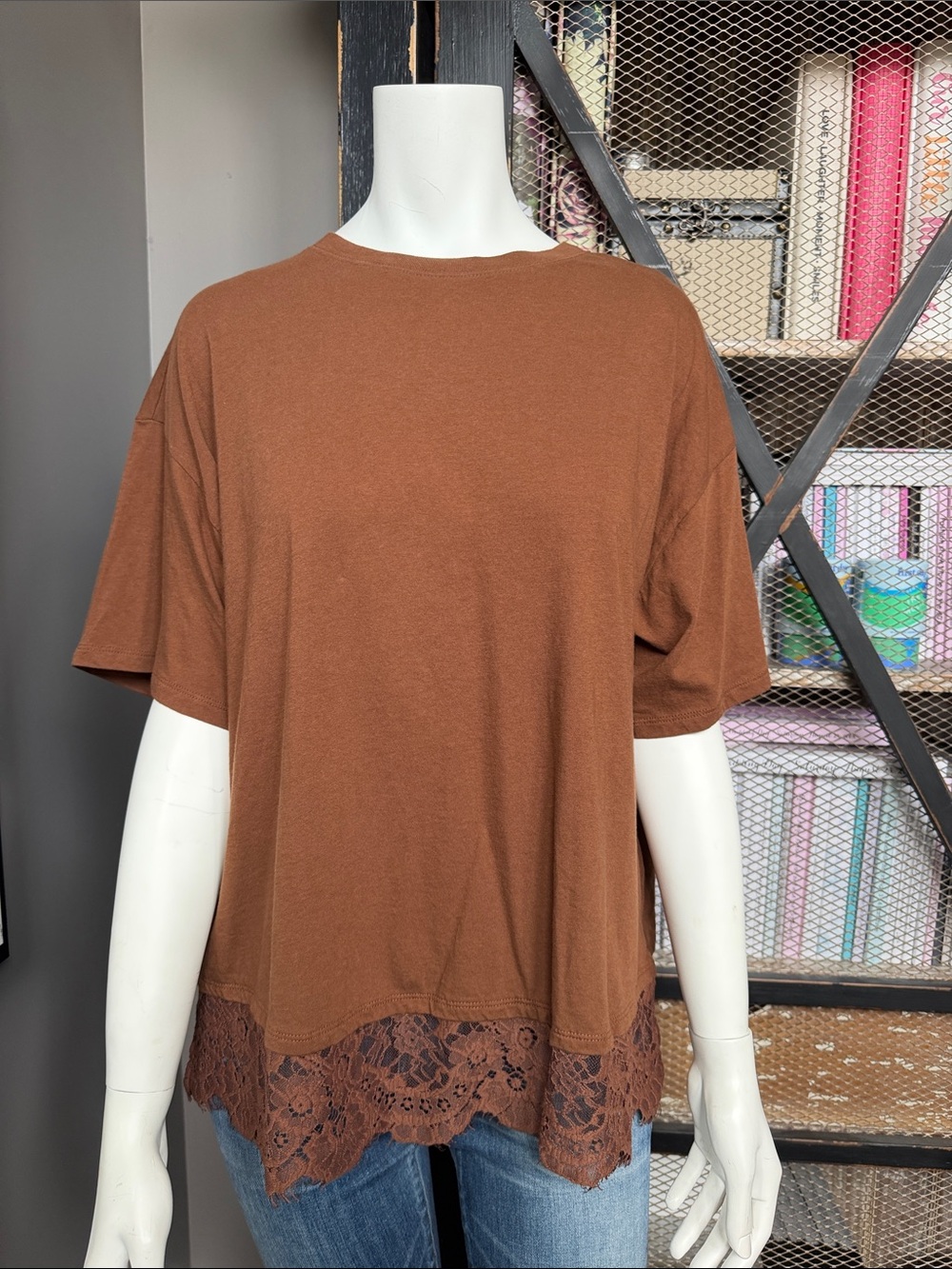 Old Navy Women's Brown Short Sleeve Tee with Lace Hem